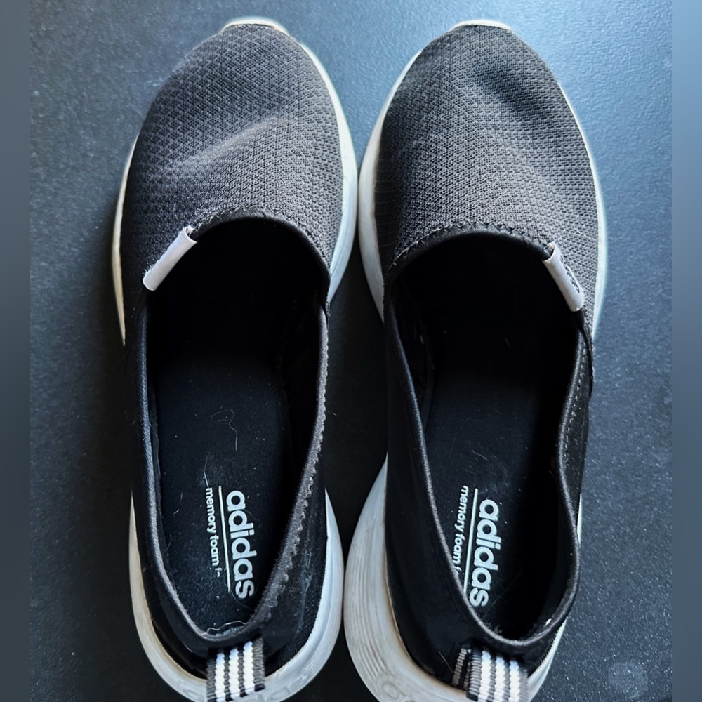 Adidas Women’s Black and White Slip-On Sneakers Size 10 - Picture 5 of 8